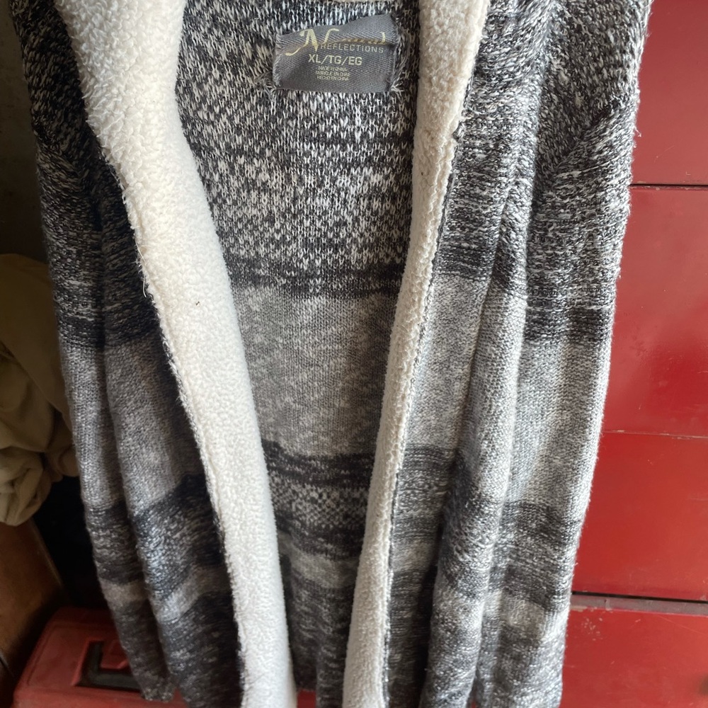 Lady’s sweater